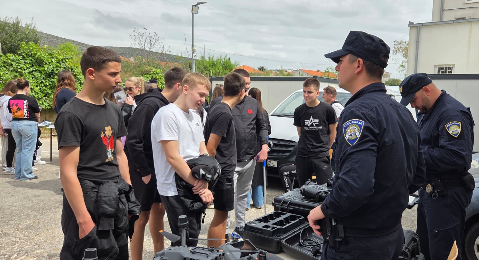Osmaši posjetili Dan otvorenih vrata PU splitsko-dalmatinske u Trogiru