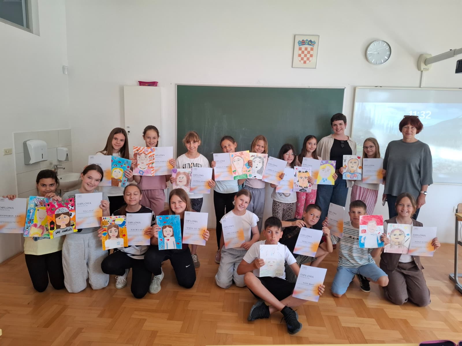 Radionica učenika 3. a i 4. b uz izložbu „Svjetlo prije tišine“ akademskog slikara Valentina Radmana